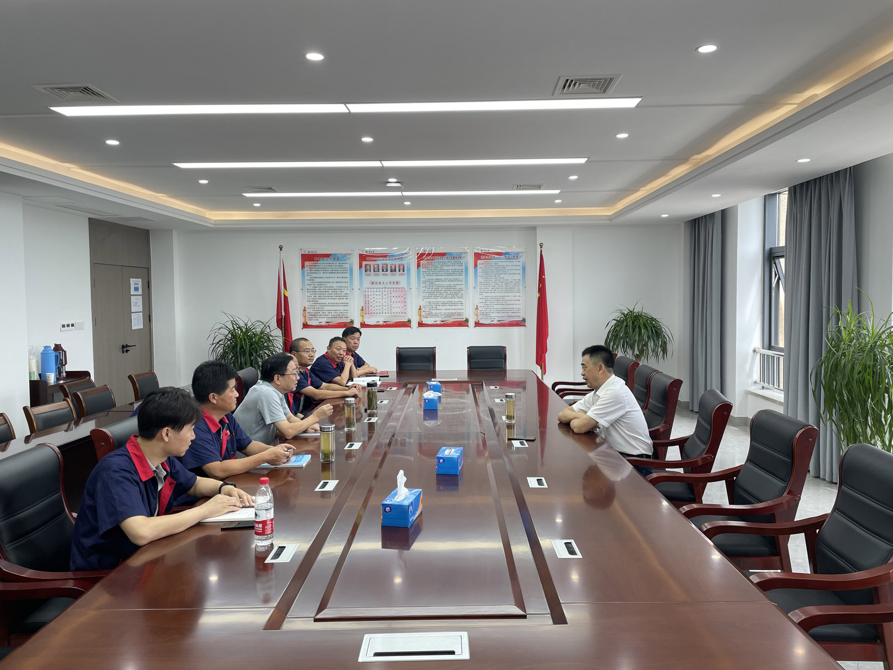 集團公司黨委委員、總工程師周俊到公司調(diào)研 